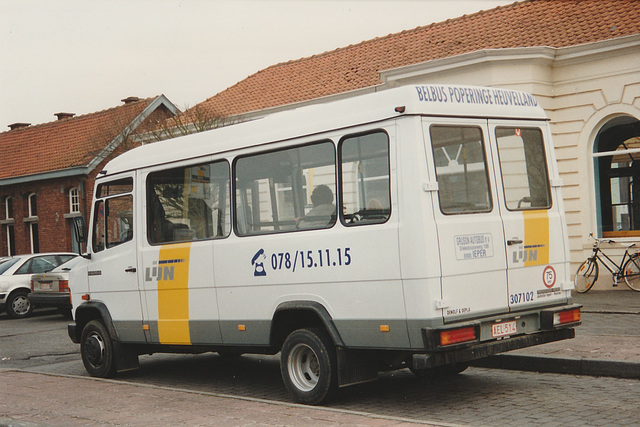 De Lijn contractor - Gruson Autobus 307102 (AEL 514) at Poperinge Station - 25 Mar 1996