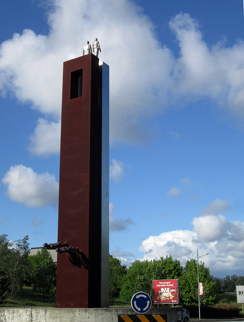 Sculpture on roundabout.