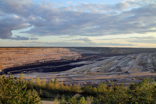 Tagebau Hambach, Blick vom Aussichtspunkt Terra Nova 3 (Elsdorf) / 26.08.2023