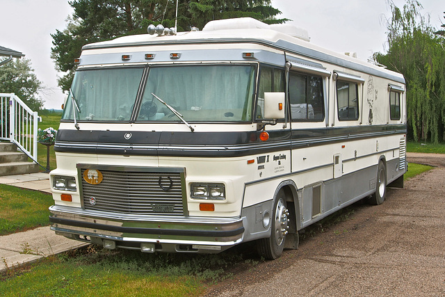 Neat old motorhome.