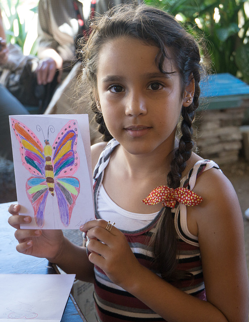 Girl and drawing, SOS Mas, Caibarien, Cuba