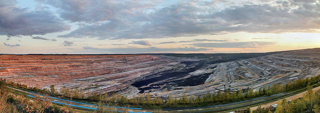 Panoramablick vom Aussichtspunkt Terra Nova 2 über den Braunkohletagebau Hambach