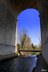 La  Nonnette coule sous l'aqueduc de Chantilly