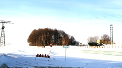 Schnee-verwehte Straße nach Stelzendorf im Winter 2002 (Scan)