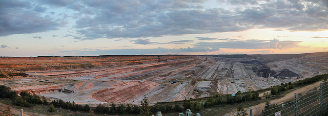 Tagebau Hambach, Panoramablick vom Aussichtspunkt Terra Nova 1