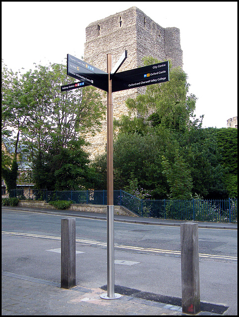 freaky Oxford signpost