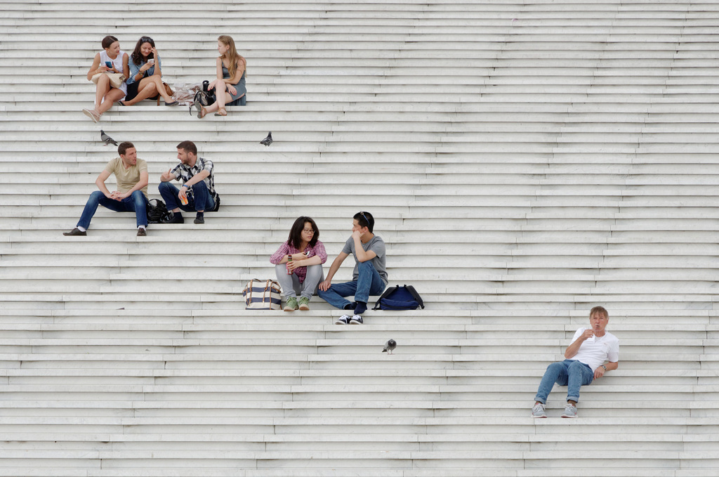 Sur l'escalier de l'arche, comme des notes de musique