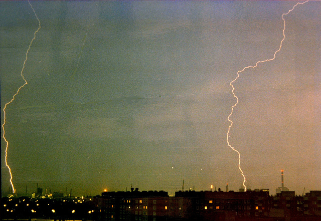 Gewitter über Harburg und Kattwyk